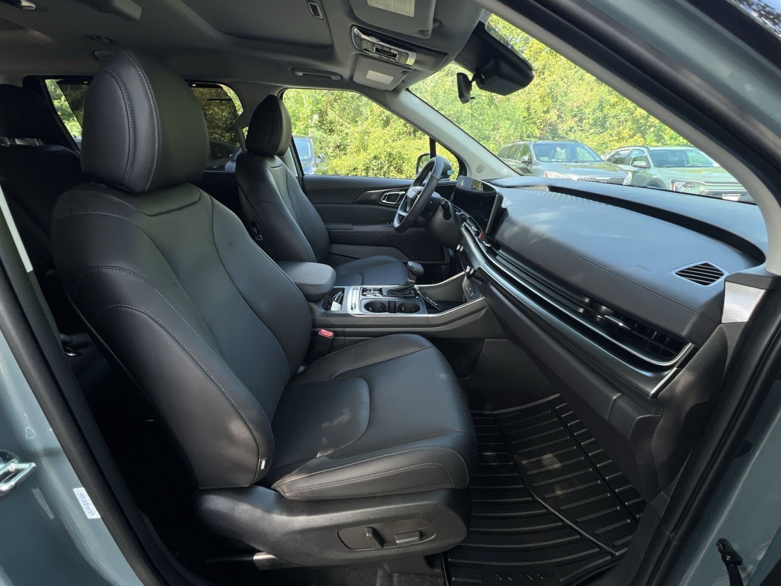 New 2027 Kia Carnival SX FWD image 33