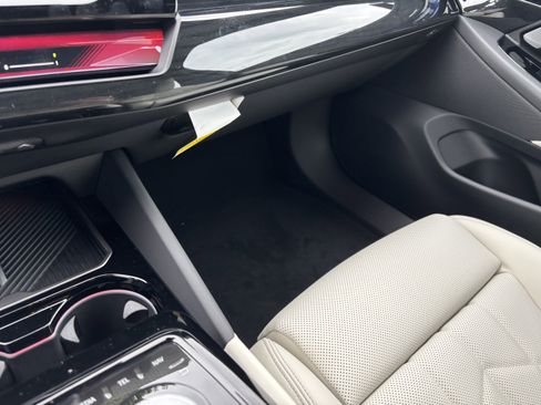 Used 2026 BMW 530i w/ Premium Package image 17