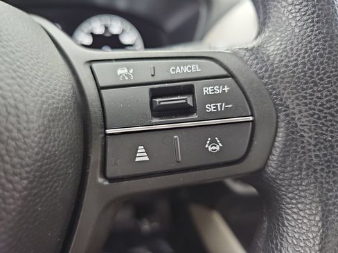 Used 2024 Honda HR-V LX image 25