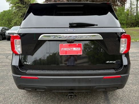 Used 2022 Ford Explorer XLT AWD/4WD image 7