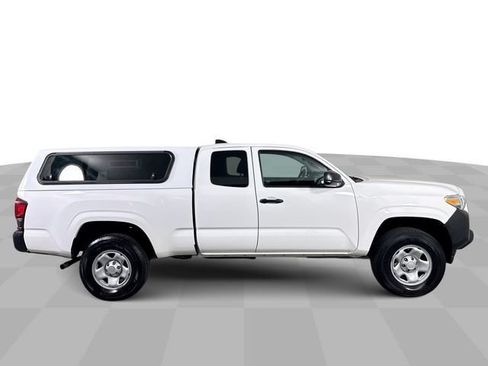 Used 2023 Toyota Tacoma SR RWD image 9