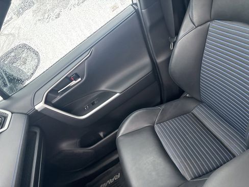 Used 2021 Toyota RAV4 XSE image 33