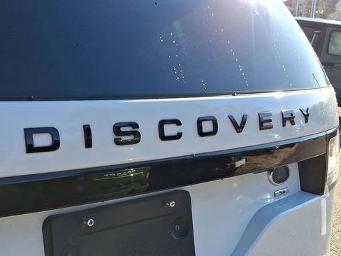 Used 2018 Land Rover Discovery SE image 35