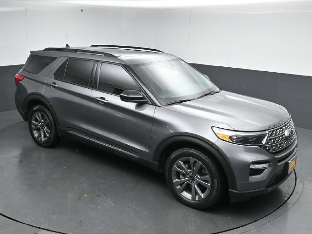 Certified 2023 Ford Explorer XLT w/ Equipment Group 202A AWD/4WD image 45