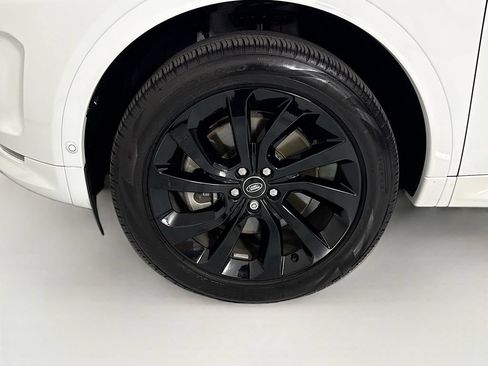 Certified 2025 Land Rover Discovery Sport S AWD/4WD image 31