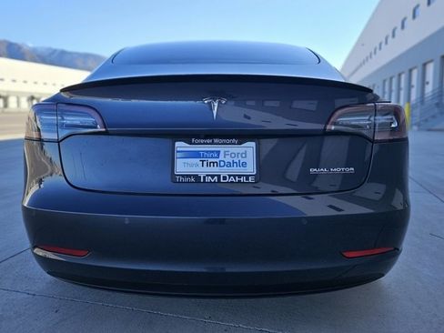 Used 2022 Tesla Model 3 Performance image 4