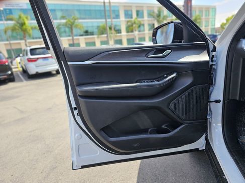 New 2026 Jeep Grand Cherokee Laredo image 19