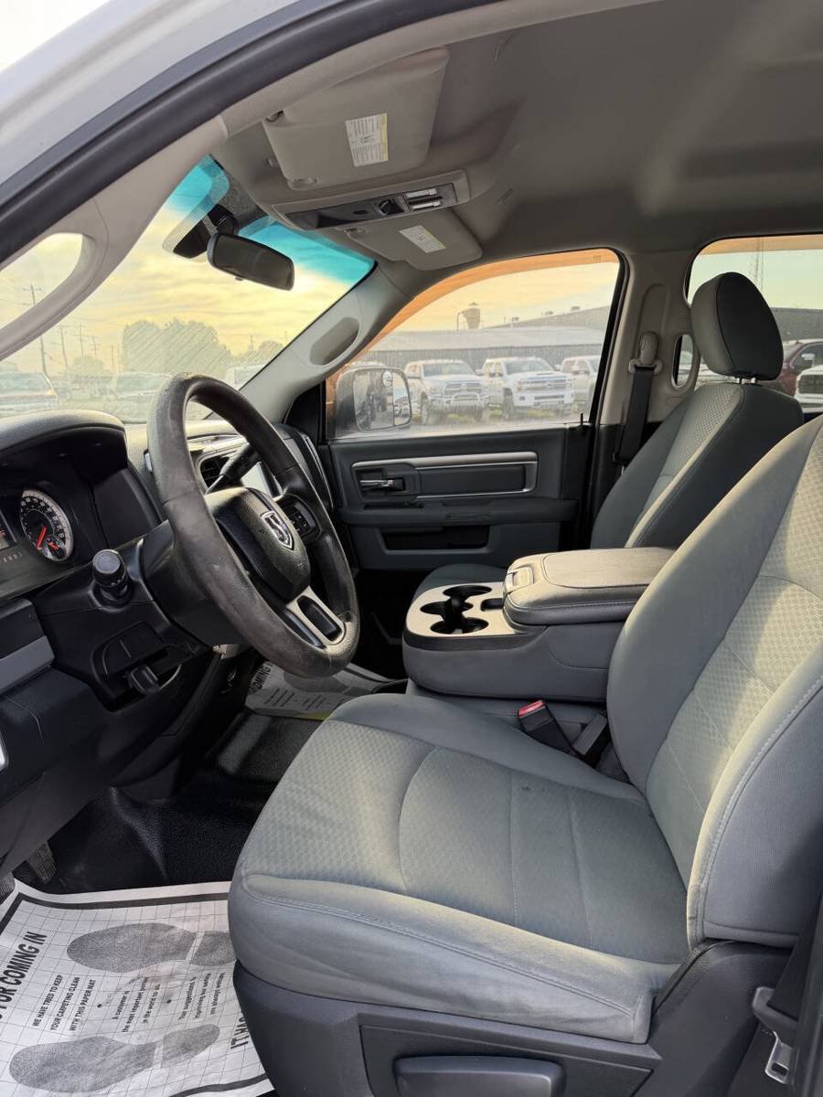 Used 2017 RAM 3500 SLT AWD/4WD image 9