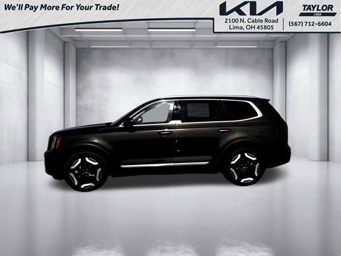 Used 2024 Kia Telluride EX w/ EX Captain's Chair Package image 18