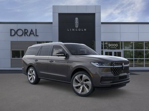 New 2026 Lincoln Navigator Black Label AWD/4WD image 7