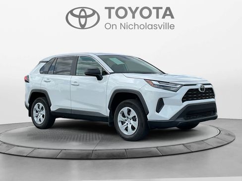 Used 2023 Toyota RAV4 LE FWD image 7