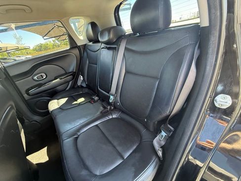 Used 2016 Kia Soul ! w/ Premium Package FWD image 21