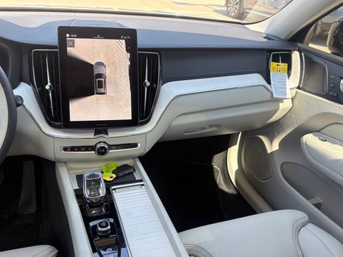 New 2026 Volvo XC60 B5 Ultra w/ Protection Package Premier image 12