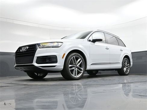 Used 2018 Audi Q7 3.0T Prestige image 29