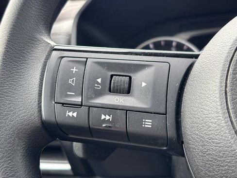 Used 2022 Nissan Rogue SV image 20