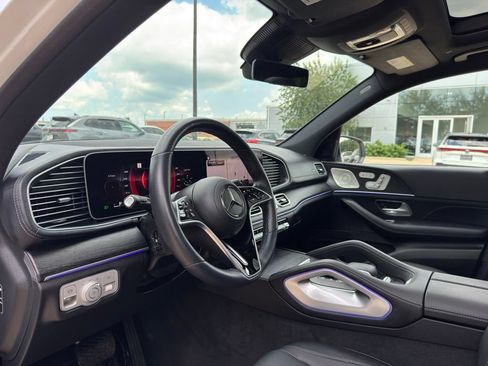 Certified 2025 Mercedes-Benz GLS 450 4MATIC image 4