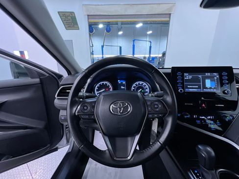 Used 2024 Toyota Camry SE FWD image 15