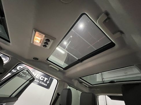 Used 2016 Land Rover LR4 HSE image 53