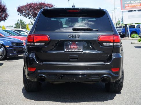 Used 2015 Jeep Grand Cherokee SRT w/ Luxury Group II AWD/4WD image 4