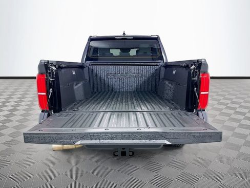 Used 2025 Toyota Tacoma SR5 AWD/4WD image 27