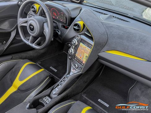 Used 2022 McLaren 720S Performance image 35