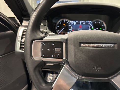 Used 2023 Land Rover Discovery S R-Dynamic image 30
