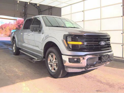 Used 2024 Ford F150 XLT w/ Tow/Haul Package AWD/4WD image 4