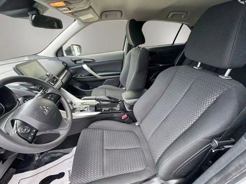 Used 2024 Mitsubishi Eclipse Cross LE AWD/4WD image 8