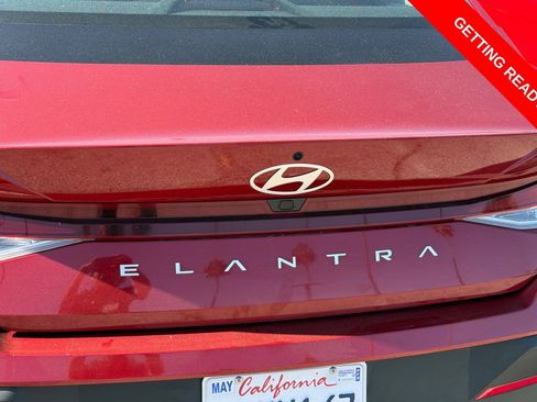 Used 2024 Hyundai Elantra SEL FWD image 7