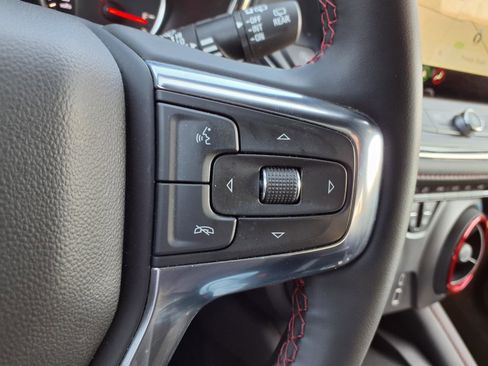Used 2025 Chevrolet Blazer RS FWD image 17