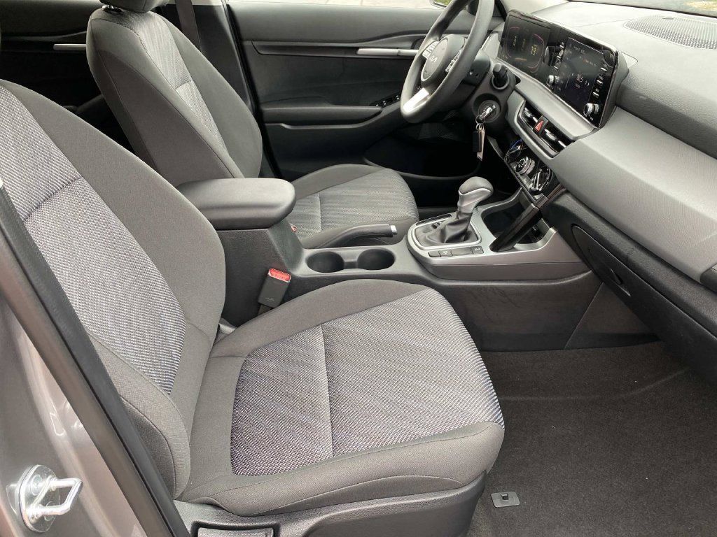 Used 2025 Kia Seltos LX AWD/4WD image 22