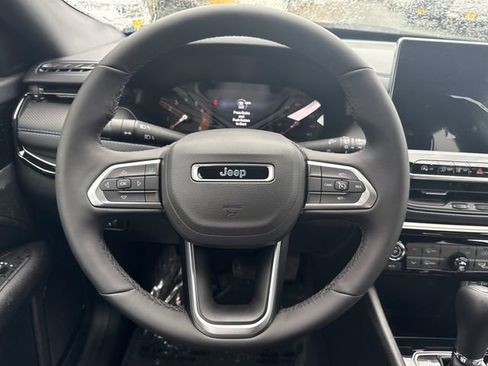 New 2026 Jeep Compass Latitude image 18