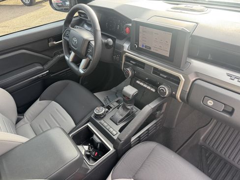 Used 2024 Toyota Tacoma TRD Off-Road w/ TRD Off Road Upgrade Package image 19