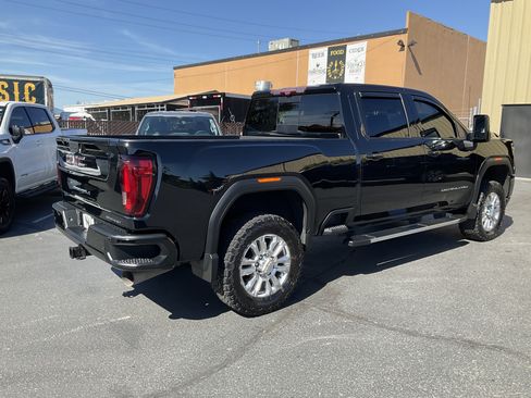 Used 2020 GMC Sierra 2500 Denali w/ Denali Ultimate Package AWD/4WD image 3