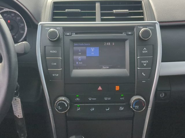 Used 2017 Toyota Camry SE FWD image 19