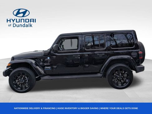 Used 2024 Jeep Wrangler Unlimited Sahara w/ Technology Group image 2