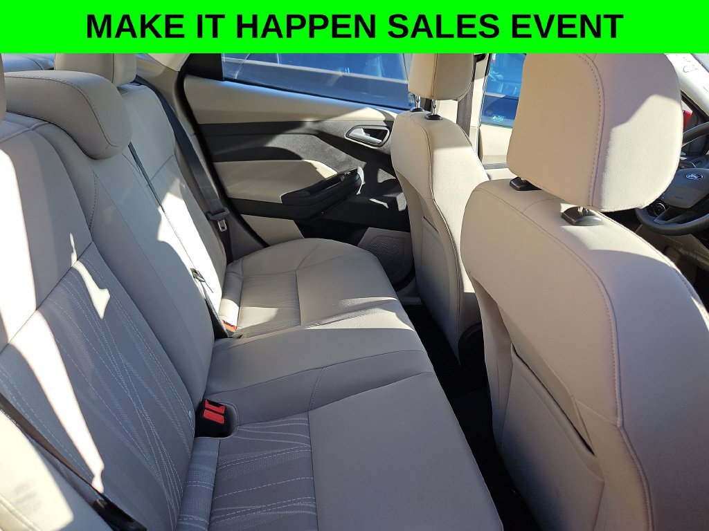 Used 2015 Ford Focus SE FWD image 29