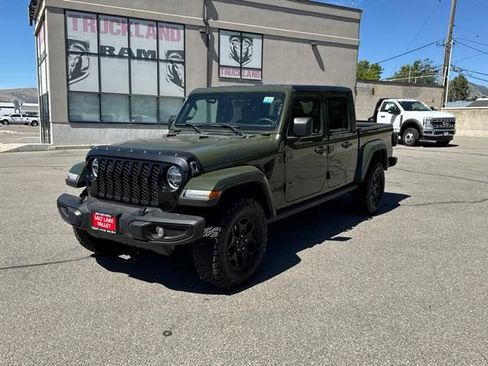 Used 2022 Jeep Gladiator Sport AWD/4WD image 12