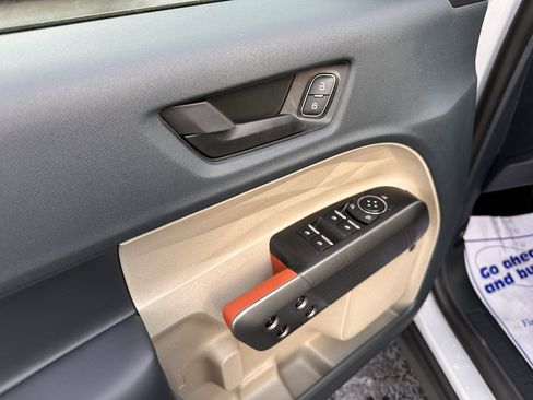 New 2025 Ford Maverick Lariat image 5