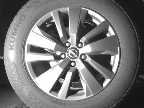 Used 2024 Nissan Pathfinder S image 15