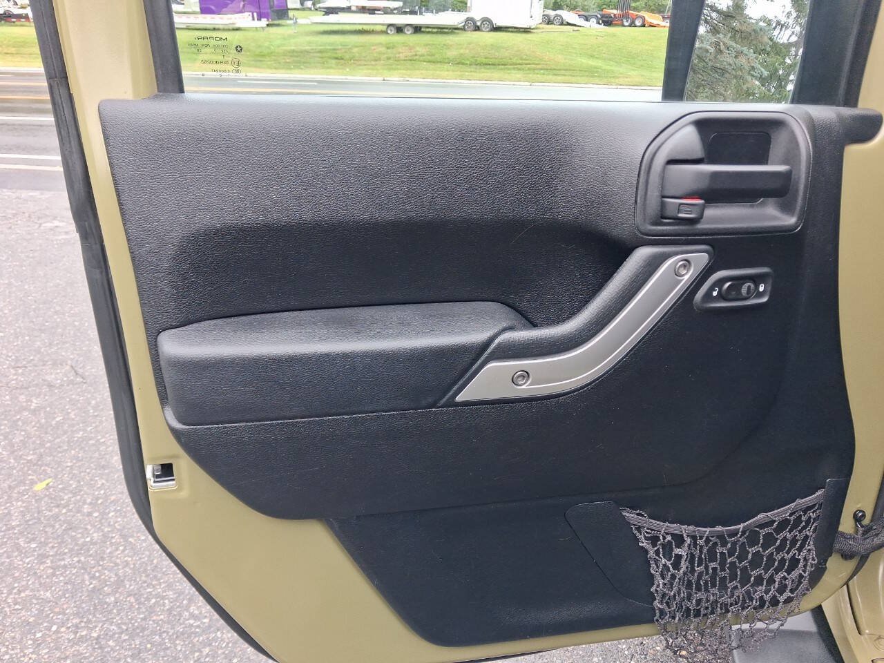 Used 2013 Jeep Wrangler Sahara w/ Connectivity Group AWD/4WD image 15