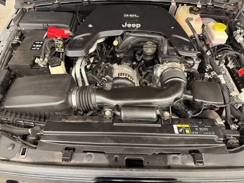 Used 2020 Jeep Wrangler Unlimited Willys image 21