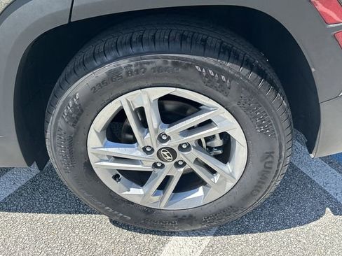 Certified 2025 Hyundai Tucson SE image 10