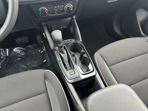 Used 2025 Chevrolet TrailBlazer LT image 39