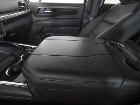 Used 2025 Chevrolet Tahoe Z71 AWD/4WD image 27