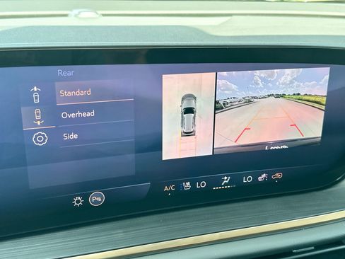 New 2025 Buick Envision Avenir image 17