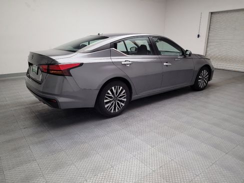 Used 2023 Nissan Altima 2.5 SV image 10
