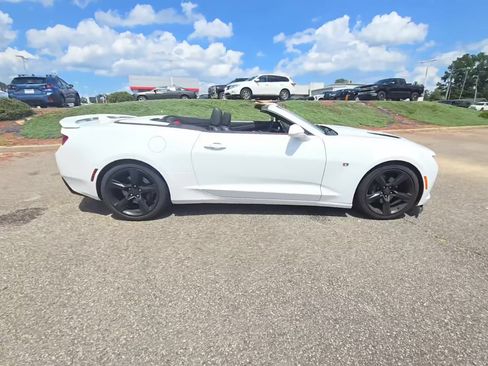 Used 2018 Chevrolet Camaro SS RWD image 2