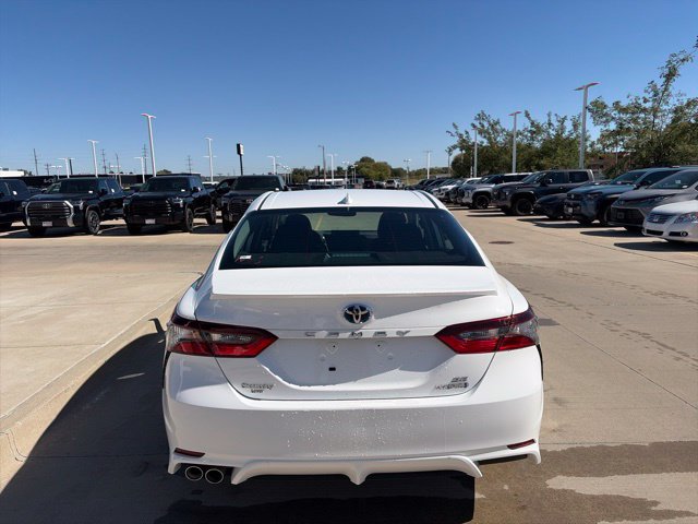 Used 2023 Toyota Camry SE FWD image 6