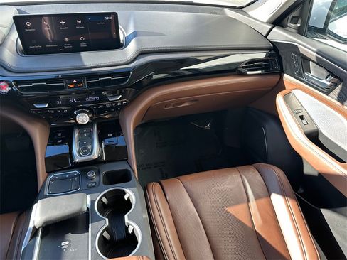 Used 2023 Acura MDX SH-AWD w/ Advance Package image 19